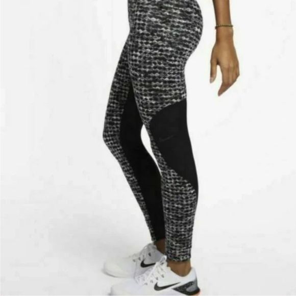 Nike pro Hyperwarm Brusted legging  XS - Picture 3 of 10